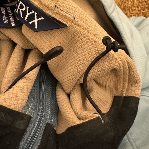 Vintage Arc'teryx Epsilon LT Hoody Jacket Women’s - Picture 15 of 15